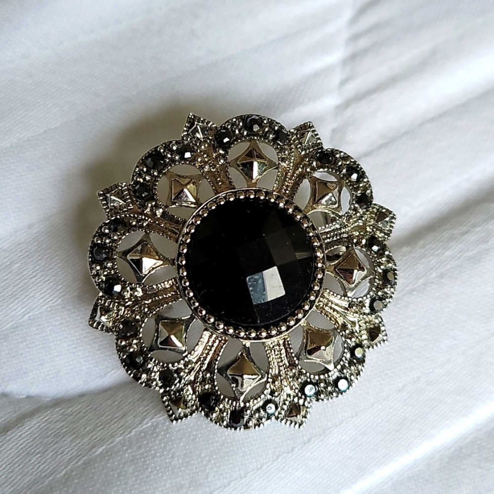 Cookie Lee Brooch